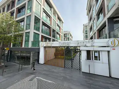 YAKUPLU ORMANI YANINDA CORNERPARK 2 SİTESİNDE KİRALIK 2+1 DAİRE METROBÜS DURAĞINA 1 DK.
