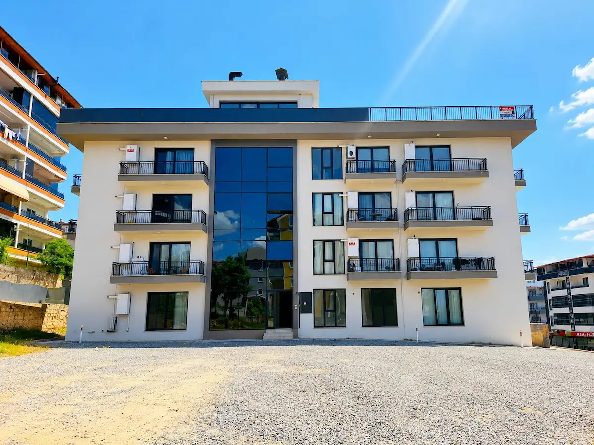 GÜNDOĞDU'DA YÜKSEK KİRA GETİRİLİ, ASANSÖRLÜ 1+1 REZİDANS DAİRE