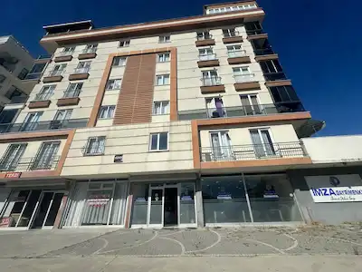 ADNAN KAHVECİDE SATILIK SİTE İÇİ 3+1 GENİŞ KULLANIMLI DAİRE