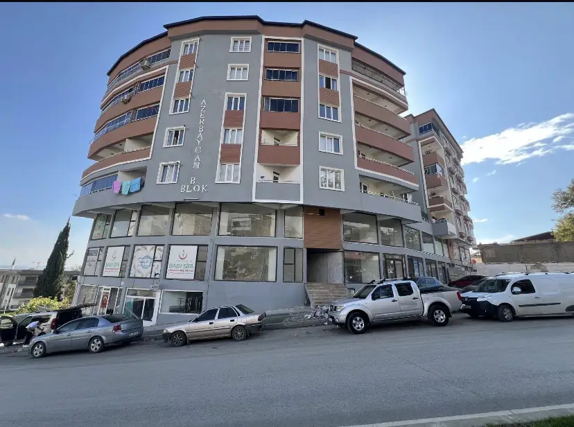 ÇARŞI MERKEZDE 1000 M2 KİRALIK İŞYERİ