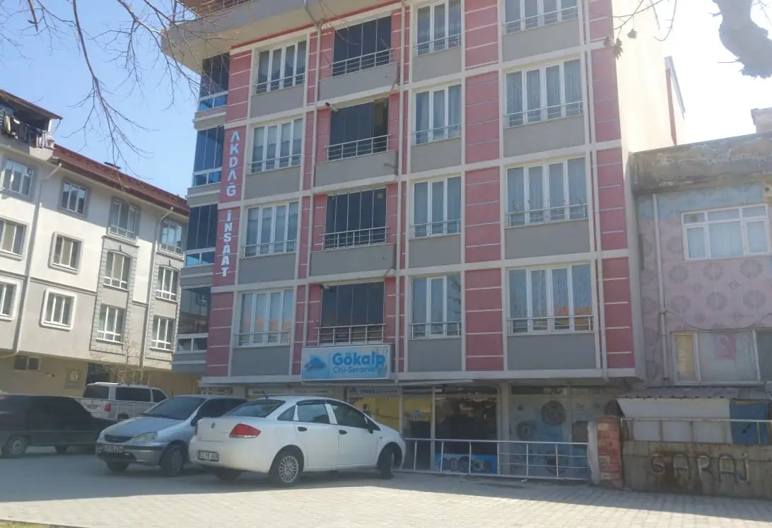 ​ŞEHİR HASTANESİ VE MİLLET BAHÇESİ KOMŞUSU – HASAN POLATKAN CAD. 600 M² TİCARİ ALAN