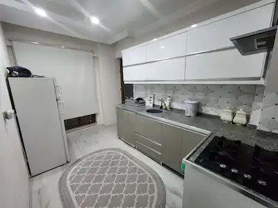 RE/MAX DEĞİŞİMDEN ÜNİVERSİTE MAHALLESİNDE 2+0 KİRALIK DAİRE
