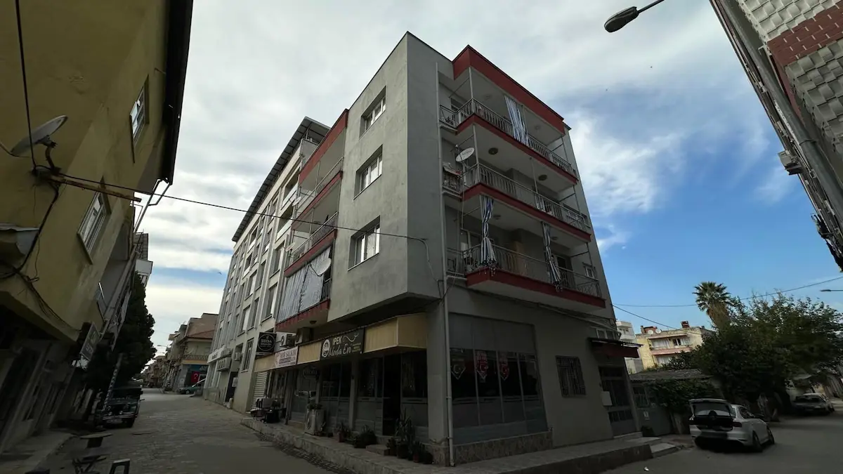 AYDIN/KÖŞK/ÇARŞI MAH. KOMPLE SATILIK BİNA VE ARSASI