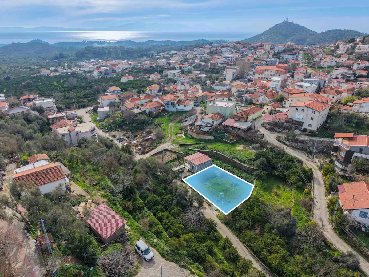 İZMIR ÖZDERE CUMHURIYET MAH KÖYIÇI IMARLI 306 M2 ARSA KONUT YAPIMINA UYGUN