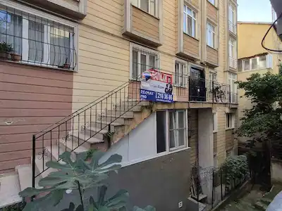 REMAX PRO GÜÇLÜ ÖZEN EYÜPSULTAN YEŞİLPINAR SATILIK 3+1 DAİRE