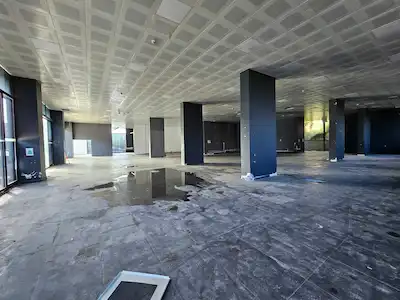 ÇEKMEKÖY'DE OTOBAN CEPHELI 1015 M2 ARSA İÇERISINDE 4000 M2 PLAZA