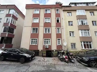 ÜMRANİYE’DE 2+1 | 75 M² BRÜT | BALKONLU | DOĞALGAZ KOMBİLİ | KREDİYE UYGUN