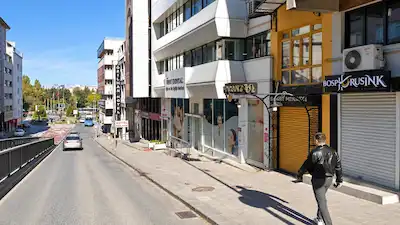 ESAT CADDESİNDE YÜKSEK VİTRİN DEĞERLİ, MASRAFSIZ 80M² İŞYERİ