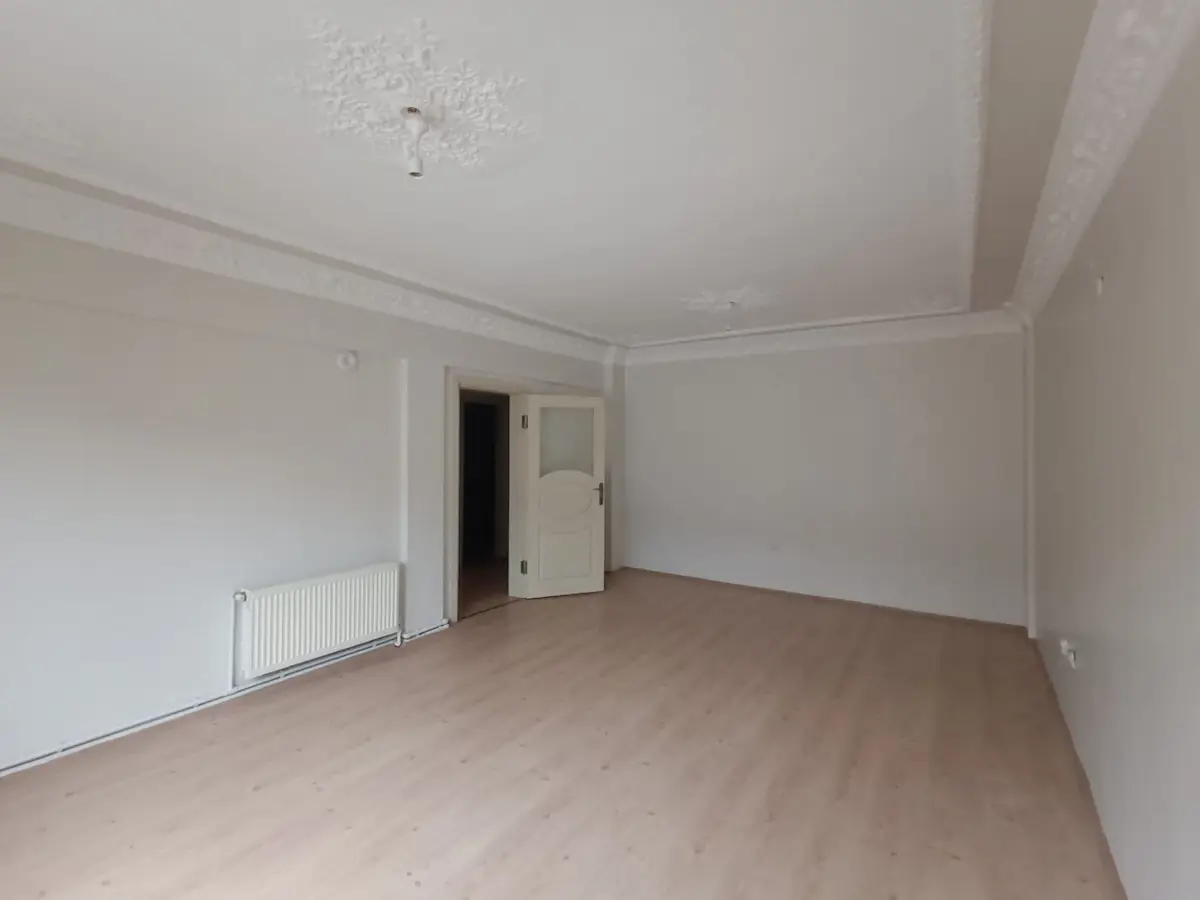 REMAX HÜR ALİ KUTANİS'TEN ERENLER'DE 3+1 KİRALIK DAİRE