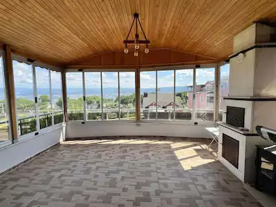 60 EVLER SAHİLDE SATILIK DENİZ MANZARALI 5+2 280 M2 DAİRE