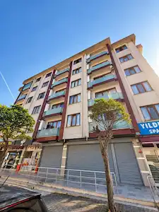 TUZLA PALMİYE EVLERİNDE MERKEZİ KONUMDA SATILIK 2+1 DAİRE