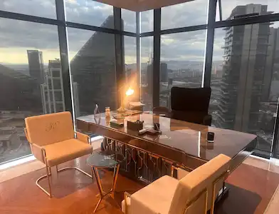 1071 USTA PLAZADA LÜKS EŞYALI KIRALIK OFIS