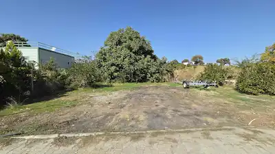 SIĞACIĞA 2 KM MESAFEDE 300 M2 SATILIK BAHÇE EGENİN İNCİSİ KOOP.