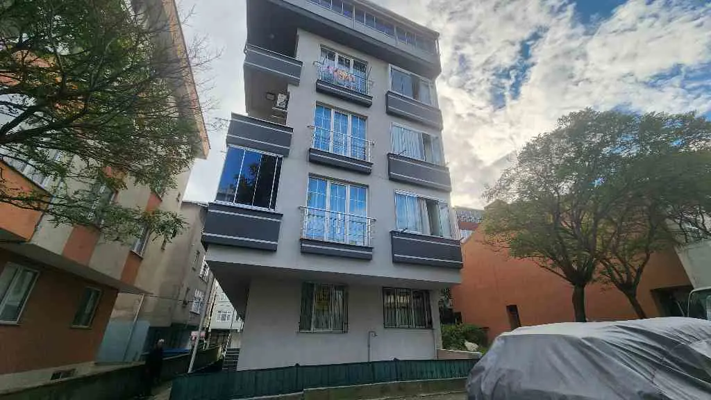 NEBAHAT ÇELİK'TEN SATILIK 5+2 AYRI GİRİŞLİ DUBLEKS DAİRE