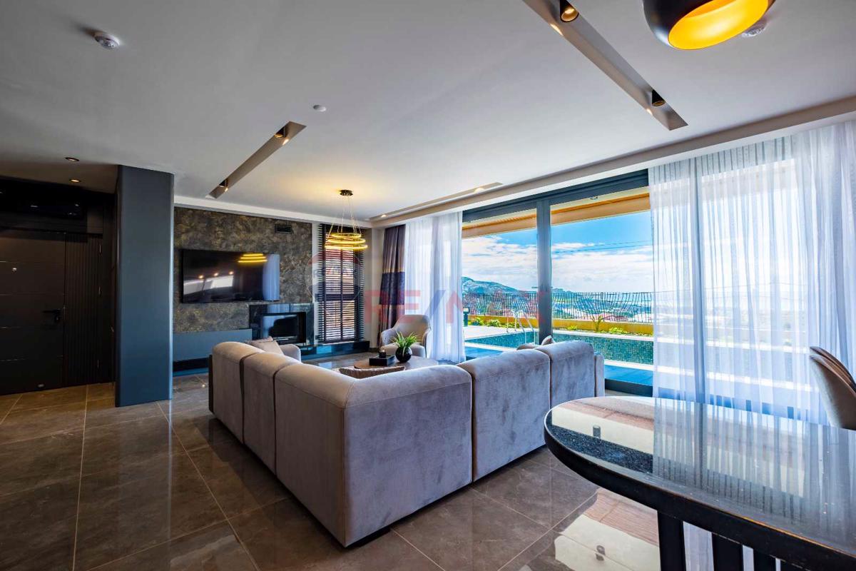 ALANYA KARGICAK'TA 3+1 LÜKS KİRALIK VİLLA 