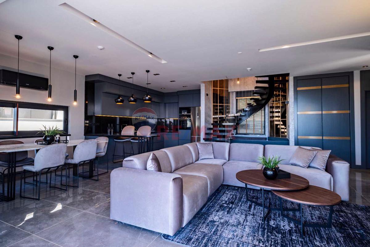 ALANYA KARGICAK'TA 3+1 LÜKS KİRALIK VİLLA 