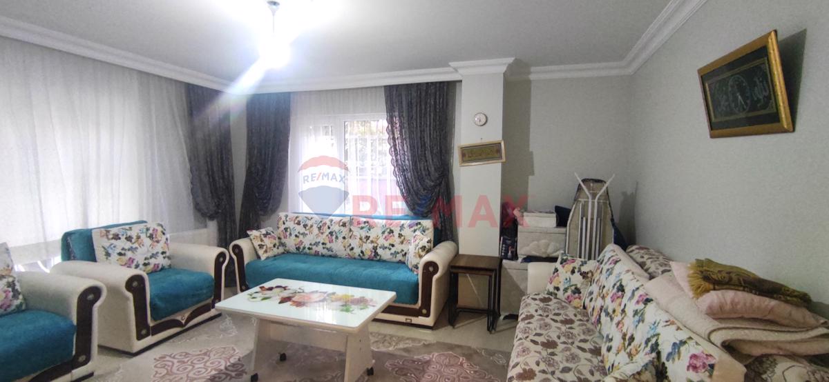 Meclis Mahallesi'nde Metro'ya 150 Metre, Fırsat Bahçe Katı