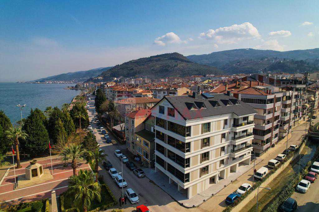 REMAX FREKANS'TAN SAHİLE SIFIR 3+1 MANZARALI DAİRE