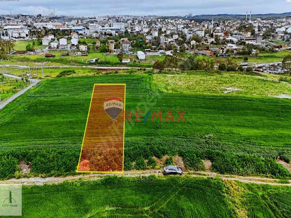 REMAX CİTY'DEN VİLLA İMARLI SATILIK TEK PARÇA ARSA 1.098M2