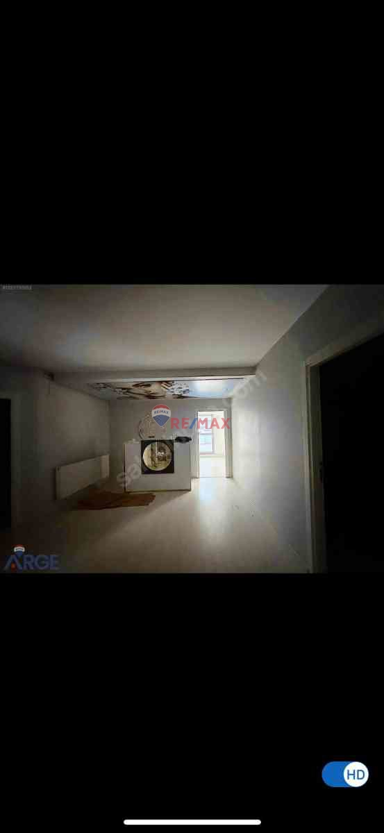 ÇAYIROVA BOSNA CADDESİNDE KİRALIK DÜKKAN