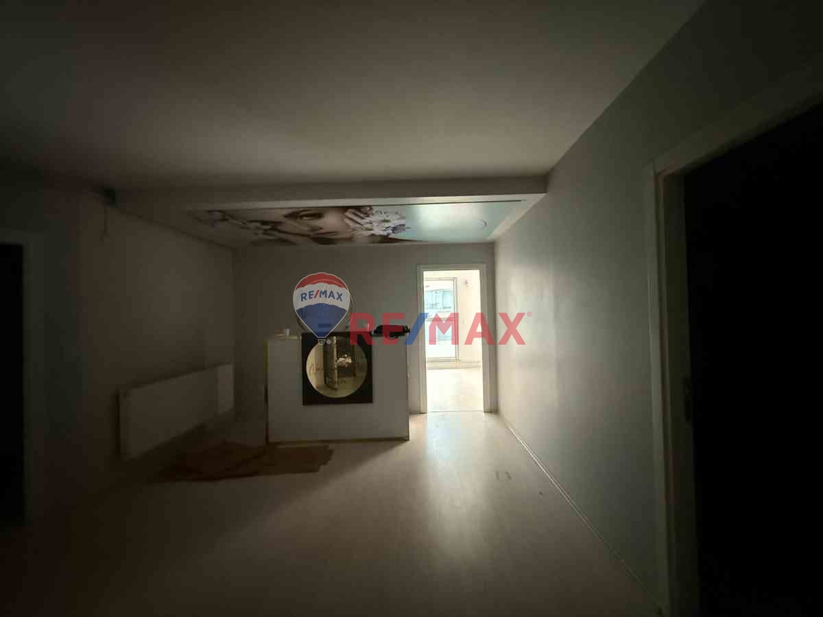 ÇAYIROVA BOSNA CADDESİNDE KİRALIK DÜKKAN