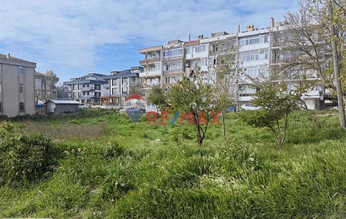 KAMİLOBA DA E/5'E 100 METRE MESAFEDE İKİ YOLA CEPHE KÖŞE ARSA