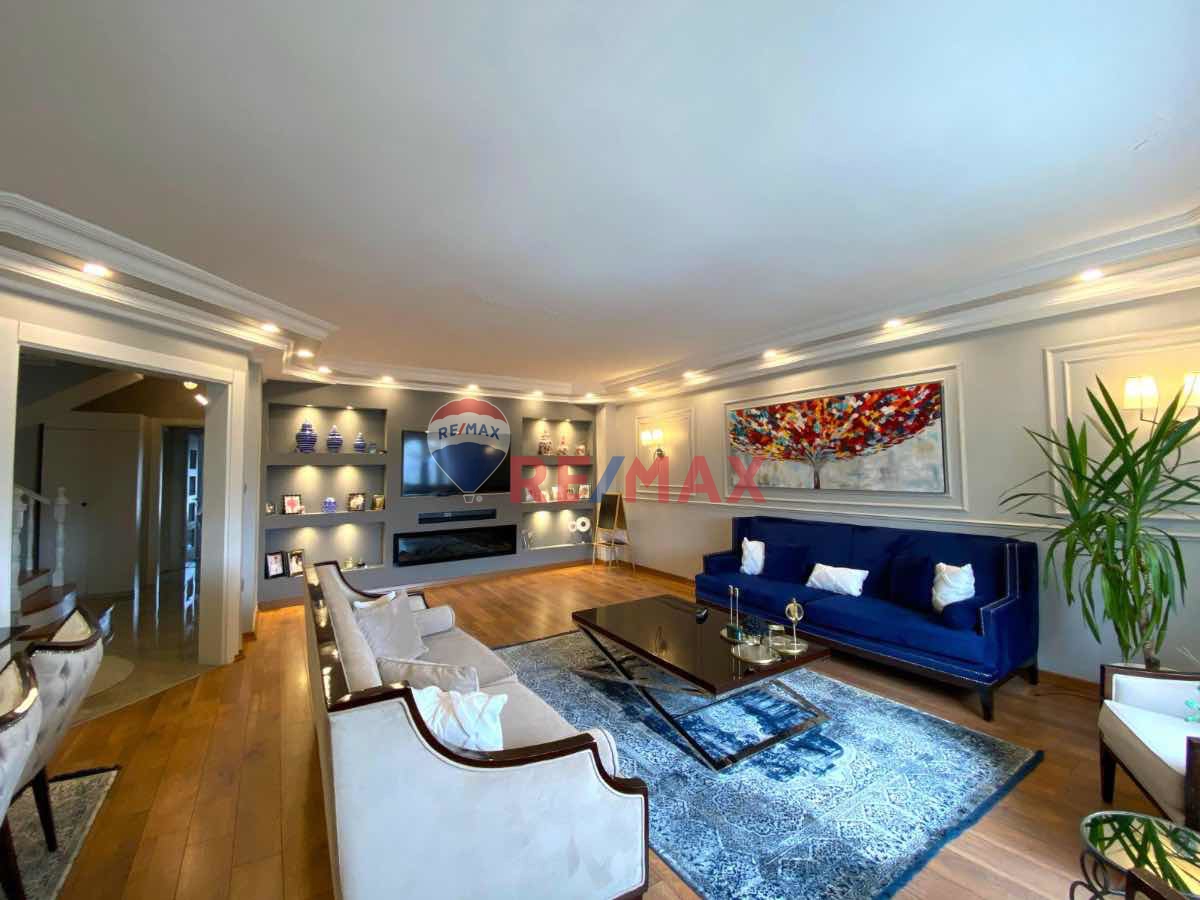 METROBÜSE YÜRÜME MESAFESI , MARMARA PARK ARKASI YENI ESER SITESI SATILIK