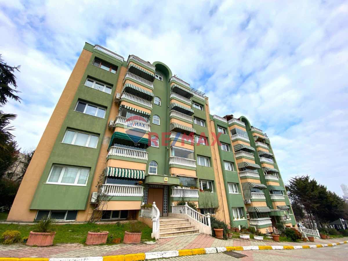 METROBÜSE YÜRÜME MESAFESI , MARMARA PARK ARKASI YENI ESER SITESI SATILIK