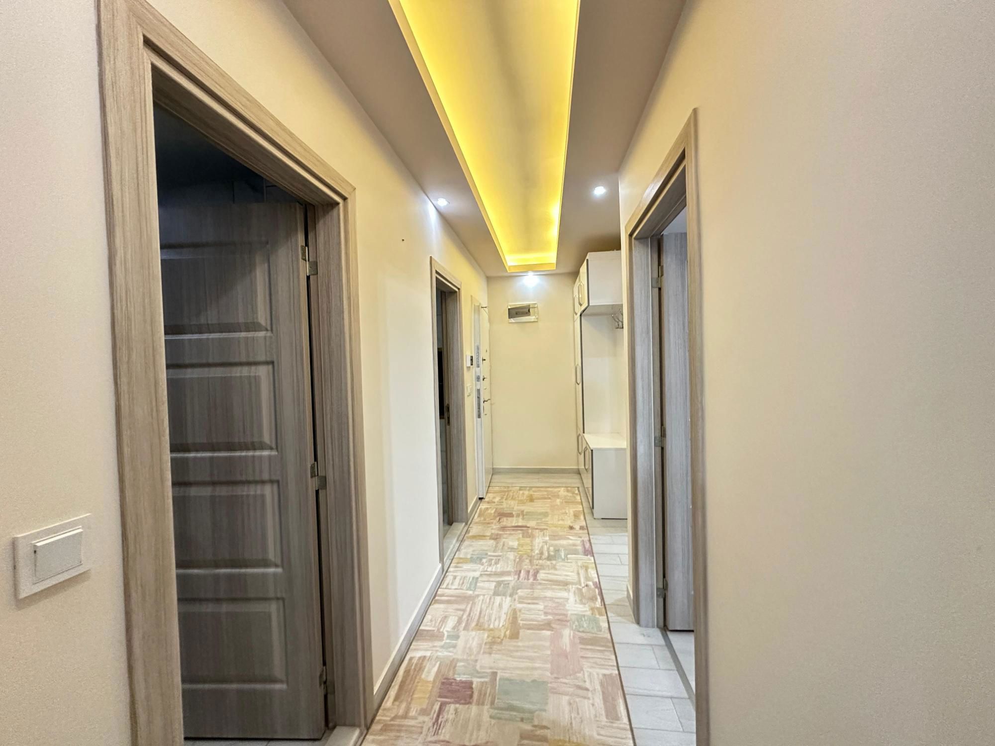 DENIZYOLUNA SIFIR, MERKEZI KONUMDA EŞYALI 2+1 