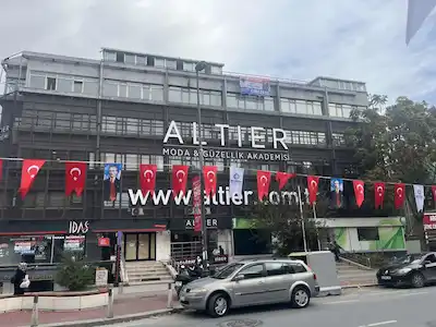 BAKIRKÖY İNCİRLİ CADDESİNDE KİRALIK 1400 M2 KURS