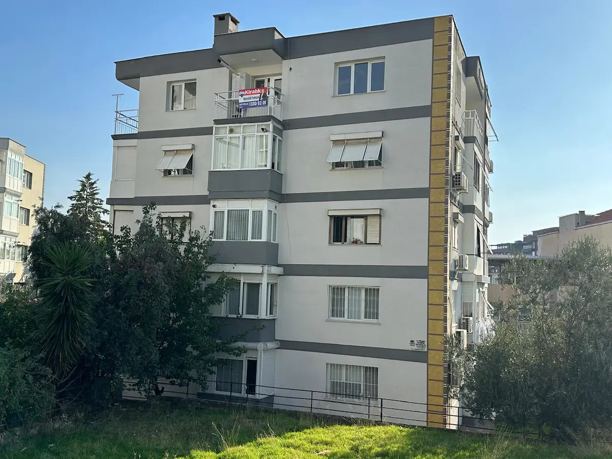 40 BAYRAKLI POSTACILAR'DA FULL TADILATLI AYDINLIK KIRALIK DAIRE