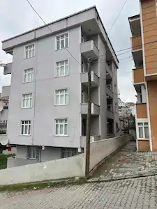GEBZE BEYLİKBAĞI MAHALLESİNDE SATILIK 5 KATLI BİNA 295 METRE