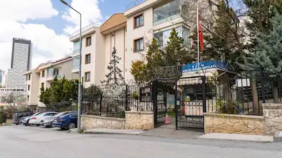 BİRLİK MAHALLESİ’NDE CADDE’DE KAPANMAZ MANZARALI SATILIK LÜKS DUBLEKS