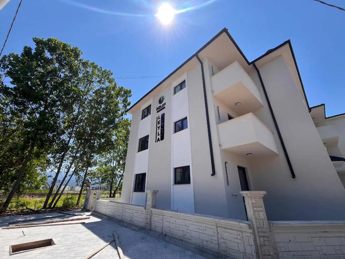 REMAX SOFT'TAN 2+1 90 M2 CEPHELERİ AÇIK ARA KAT SATILIK DAİRE