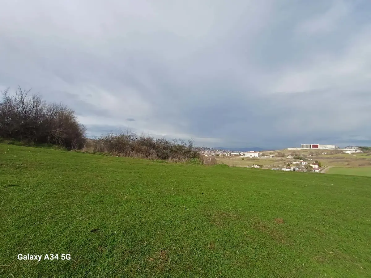 REMAX ŞEHİR YALOVA'DAN SAFRAN'DA SATILIK VİLLA İMARLI ARSA