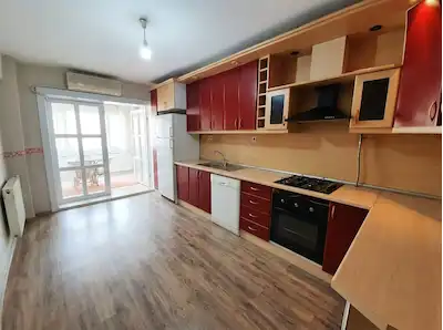AKSOY'DA DENIZE YAKIN ASANSÖRLÜ 3+1 KIRALIK DAIRE