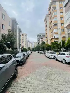 MALTEPE SAHİLE BİRİNCİ PARALEL 3+1 140M2 SİTEİÇİ DAİRE...