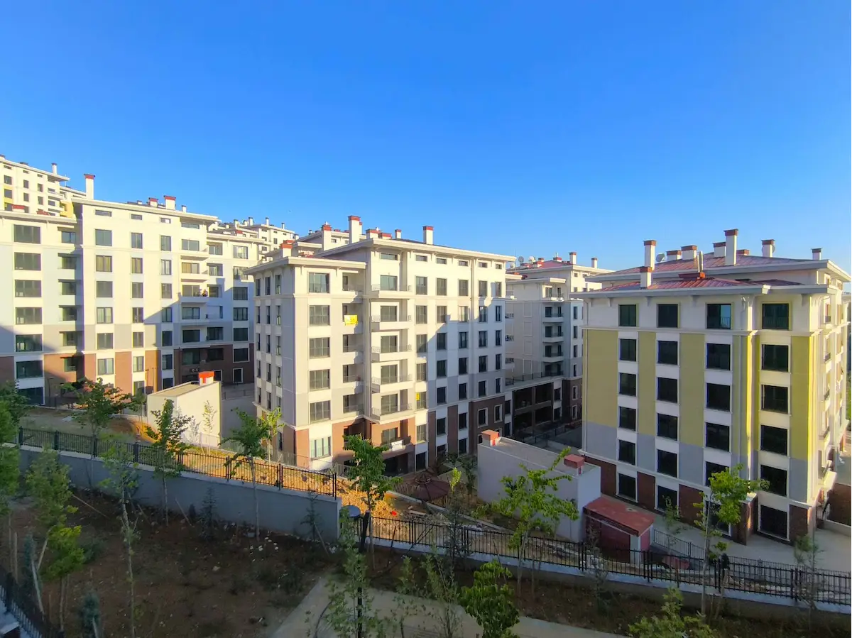 REMAX ASHILL ÜMRANIYE HEKIMBAŞI TOKI' LERDE 3+1 KIRALIK DAIRE