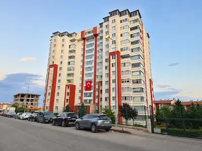 EMRE KOÇ REMAX - ASTIM ELITKENT 3+1 SATILIK DAIRE - HAVUZLU SITE