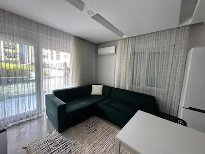 ANTALYA GÖKSU'DA KAPALI OTOPARKLI,HAVUZLU SITEDE KIRALIK 1+1 EŞYALI DAIRE