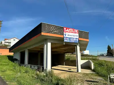 RE/MAX DREAM'DEN İZMİT TÜYSÜZLERDE HARİKA KONUMLU SATILIK DÜKKANDÜKKAN