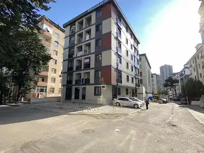 KARTAL KİRALIK DAİRE 2+1 MİNİBÜS YOLUNA 400 METRE