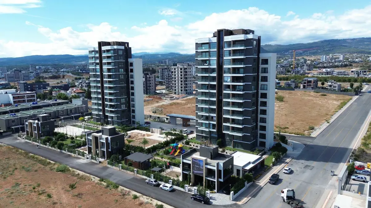 REMAX RİNA'DAN ÇEVİK VİTACOURD CADDE'DE SIFIR 4+1