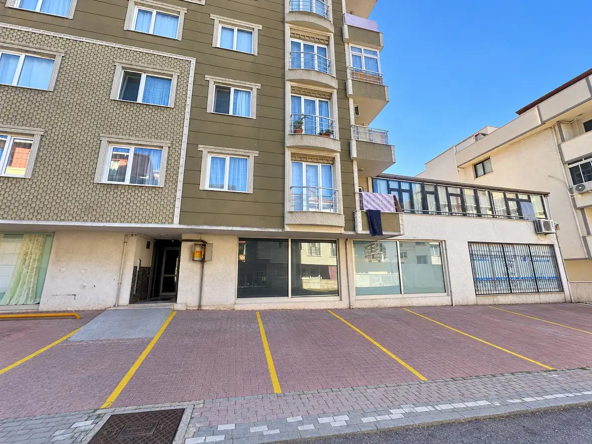 ÇAYIROVA ATATÜRK MAHALLESİ'NDE 3+1 SATILIK DAİRE