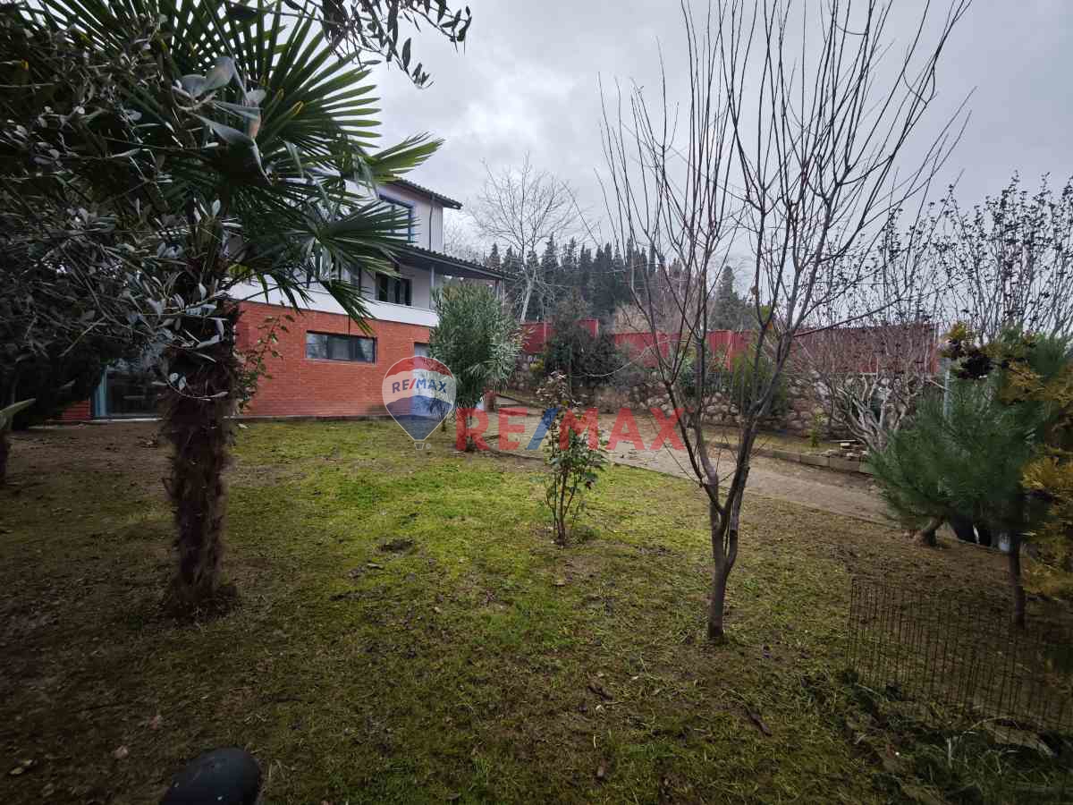 REMAX ÇARŞI'DAN GÖLCÜK ÖRCÜN MAH'DE 7+2 SATILIK VİLLA