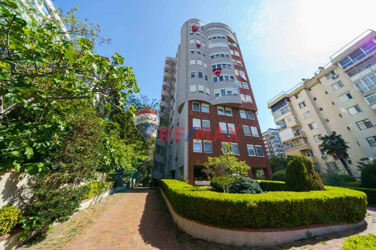 FENERYOLU BÜYÜKHANLIDA,  5+1, KATTA TEK, ÇOK ÖZEL SATILIK DAİRE
