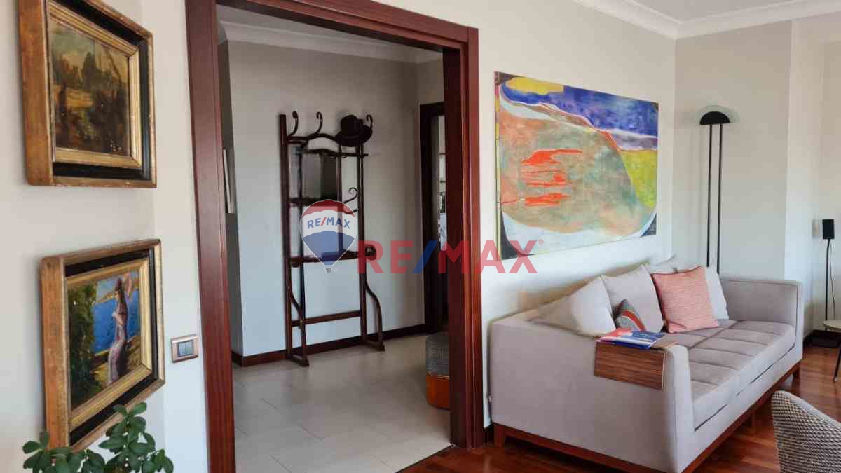 FENERYOLU BÜYÜKHANLIDA,  5+1, KATTA TEK, ÇOK ÖZEL SATILIK DAİRE