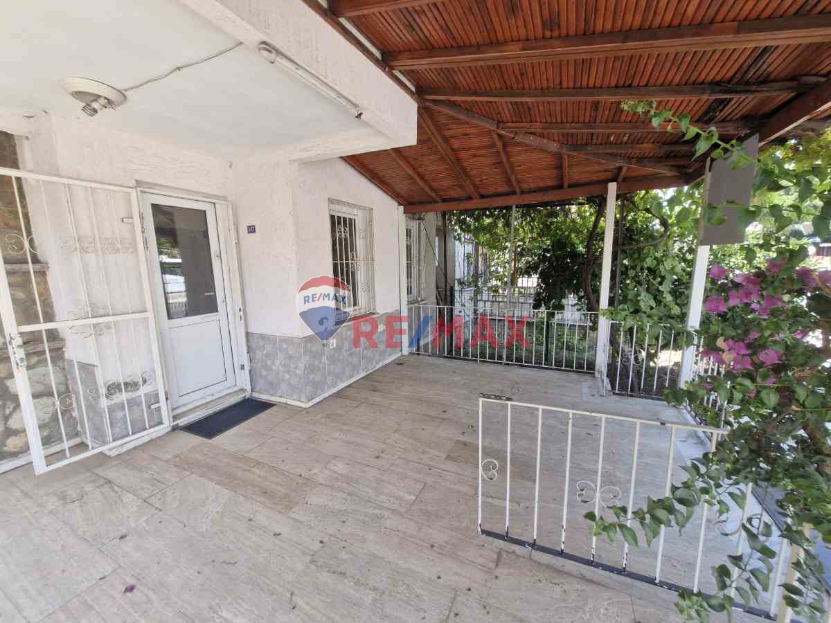 FETHİYE AKARCA’DA 3+1 VİLLA – SAHİLE YAKIN, OFİS VE KONUT İÇİN UYGUN