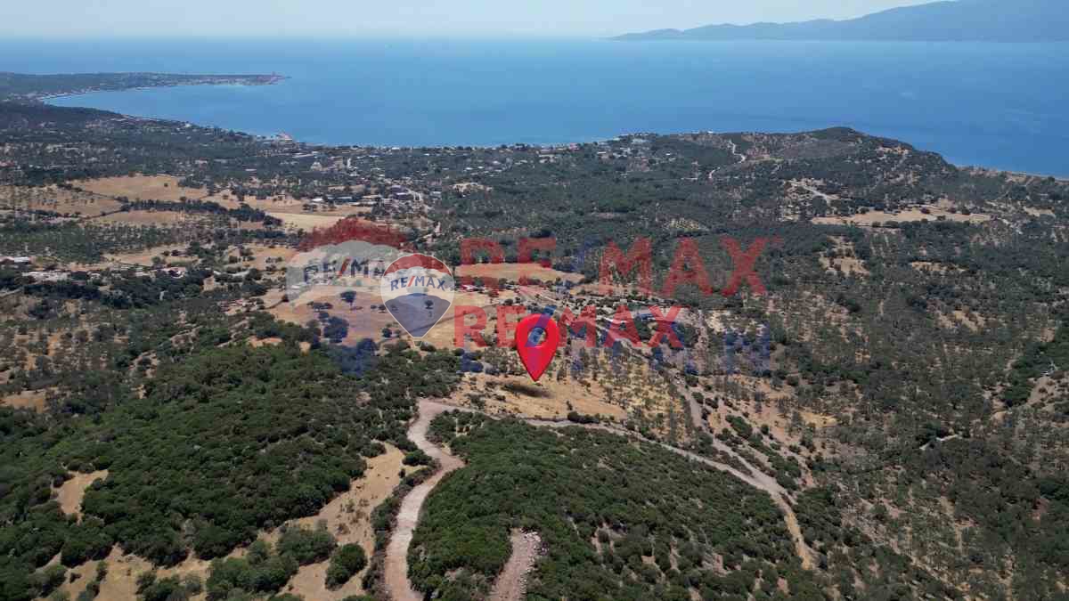 ASOS SOKAKAĞZINDA, MİDİLLİ MANZARALI, DENIZE YAKIN, SATILIK ARAZİ