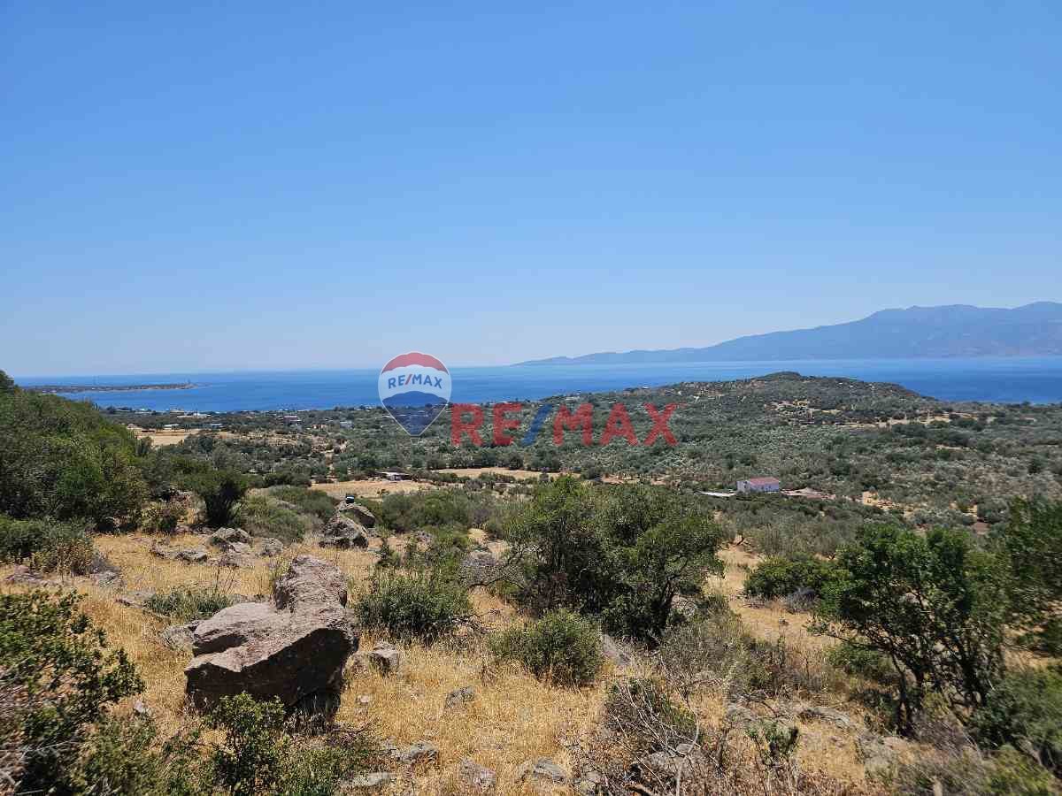 ASOS SOKAKAĞZINDA, MİDİLLİ MANZARALI, DENIZE YAKIN, SATILIK ARAZİ